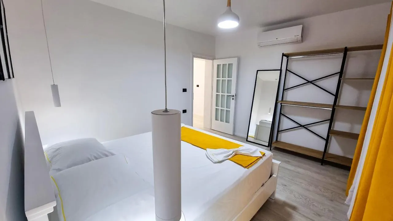 Apartamento 'The Yellow' Condo Berat