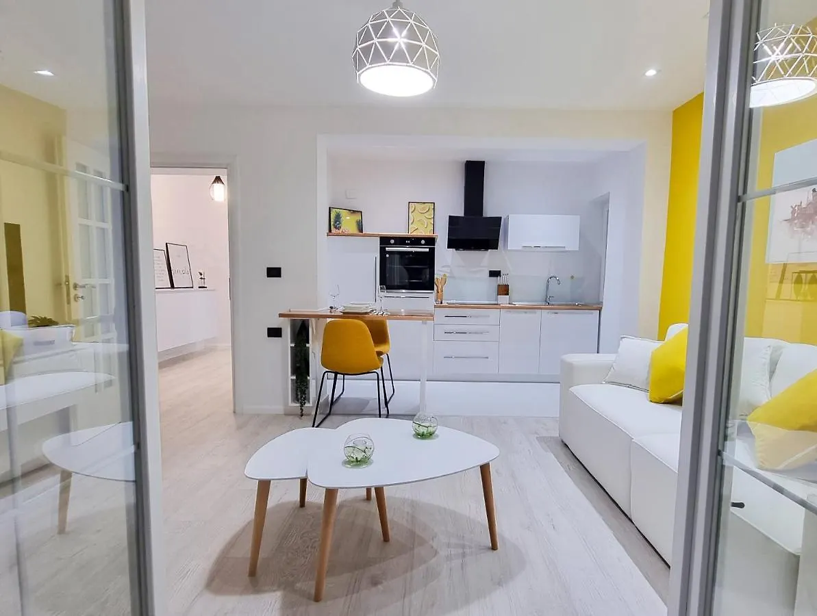 'The Yellow' Condo Berat Apartamento