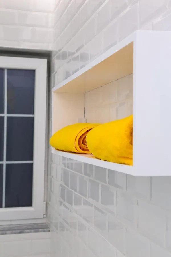 'The Yellow' Condo Berat Albania
